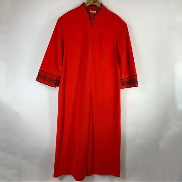 Vtg Red Velour Zip Robe 1970s Black Embroidered Sz Medium - Picture 1 of 5